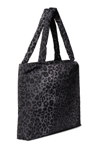 Matelassé Mom Bag | Leopard