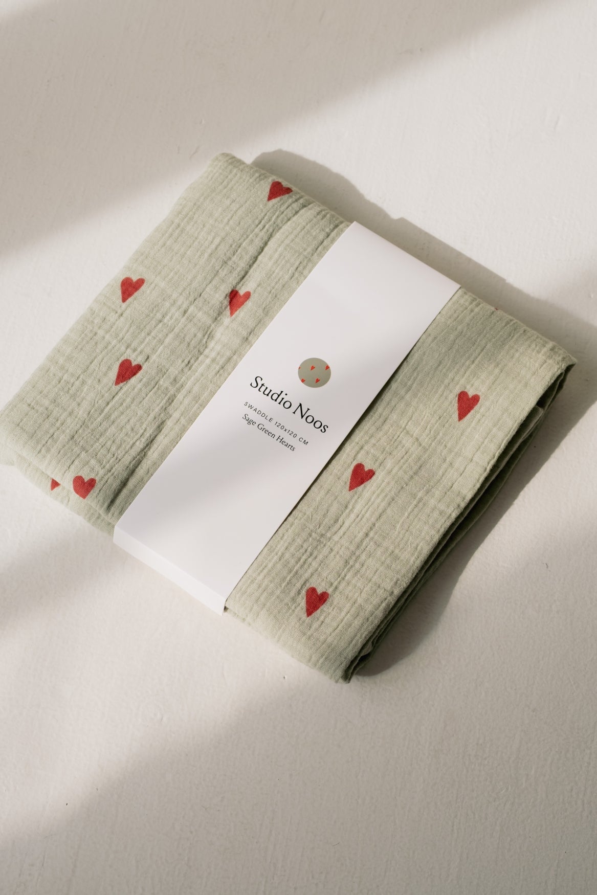 Swaddle Print Large | Green Hearts