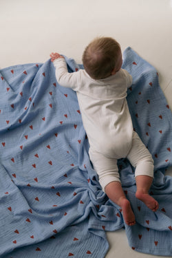 Swaddle Print Medium | Light Blue Hearts