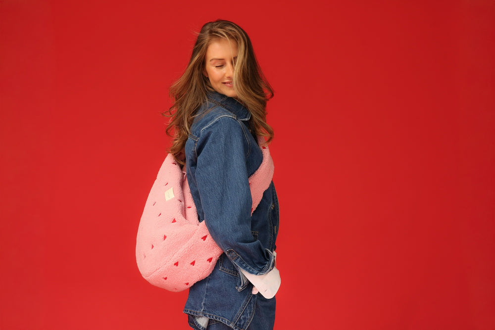 Teddy Cross Body Bag | Lichtroze hartjes