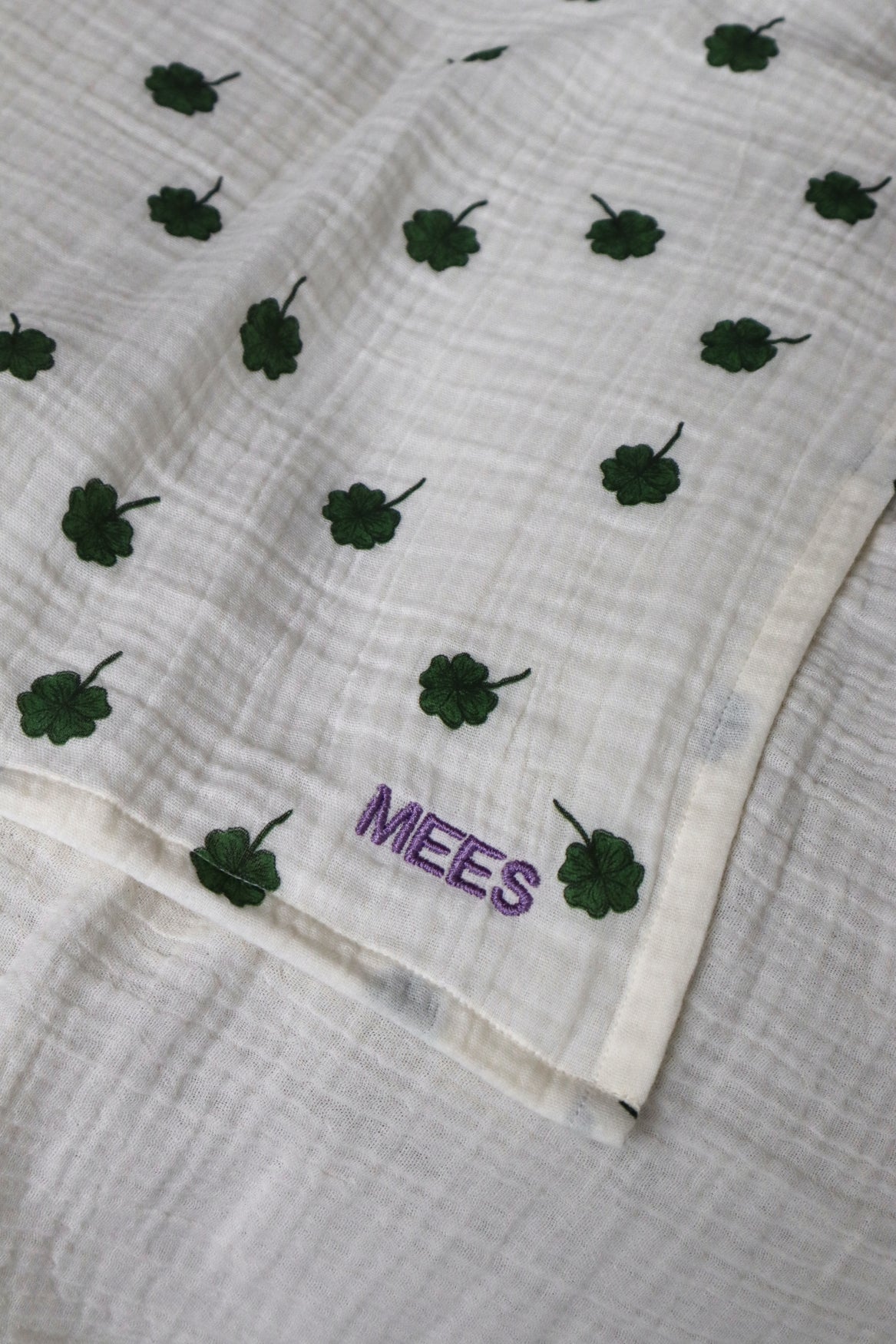 Witte Hydrofiele Doek Met Klavertjes - Medium