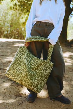 Cotton Mom Bag | Green Leopard