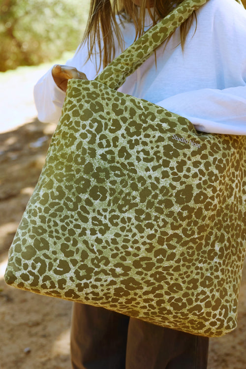 Cotton Mom Bag | Green Leopard