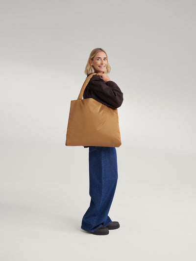 Mom Bag Technical Puffy | Braun