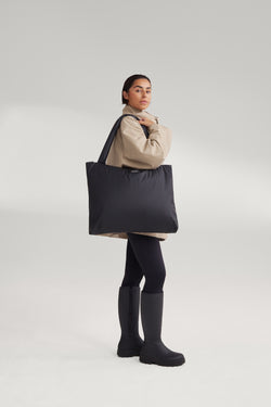 Rain Puffy Mom Bag | Schwarz