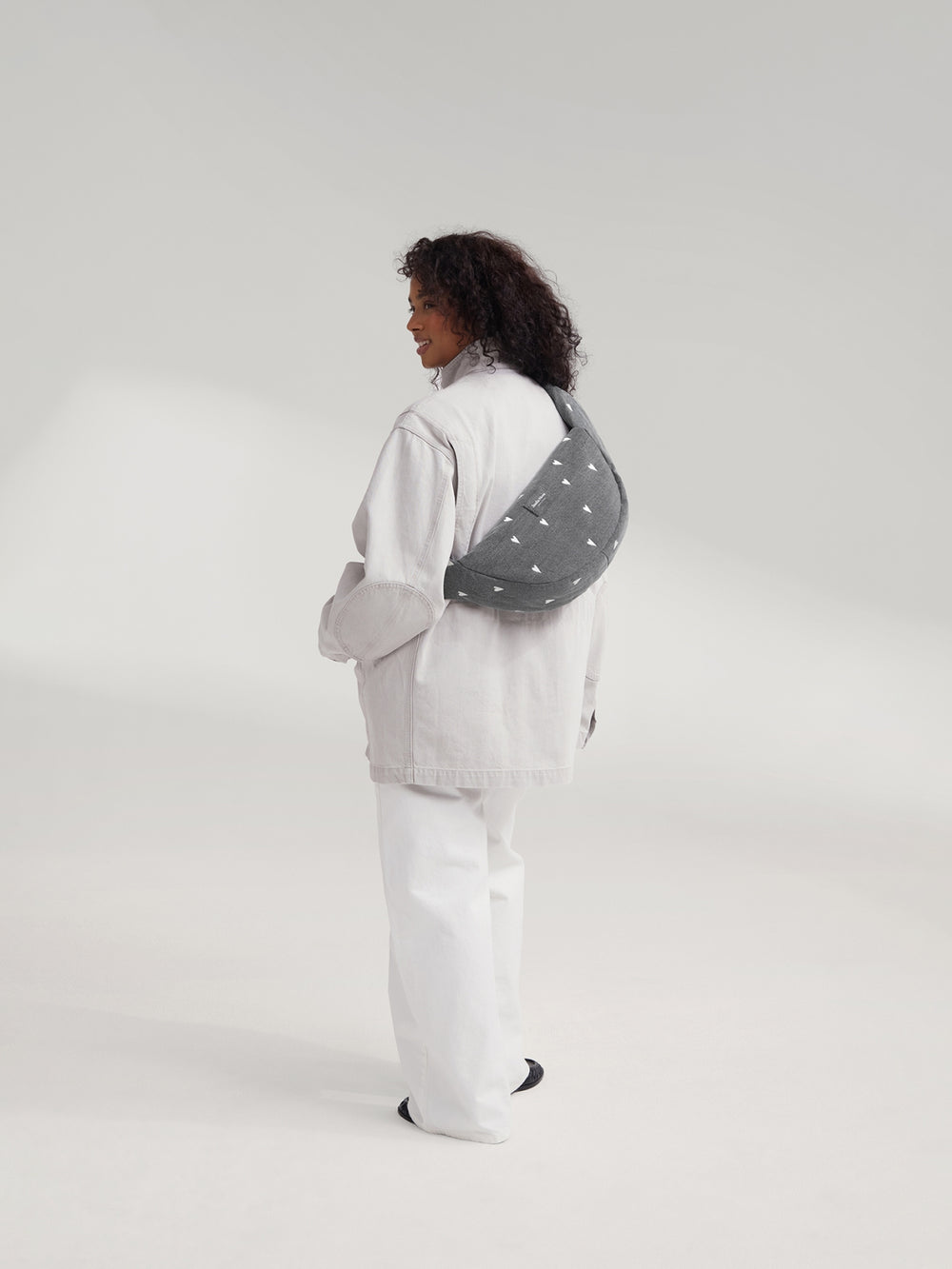 Grey Hearts Denim Mini-Umhängetasche